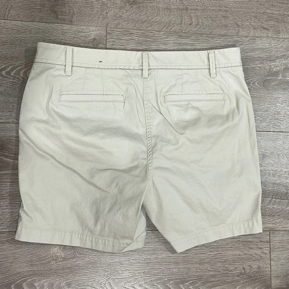 Talbots Girlfriend Chino Short Khaki 8P - Picture 14 of 14